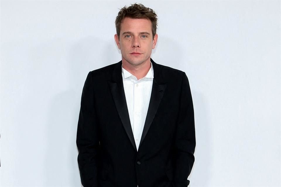 Jonathan Anderson es nombrado director artístico de Dior Men y debutará en la Semana de la Moda Masculina de París en junio.