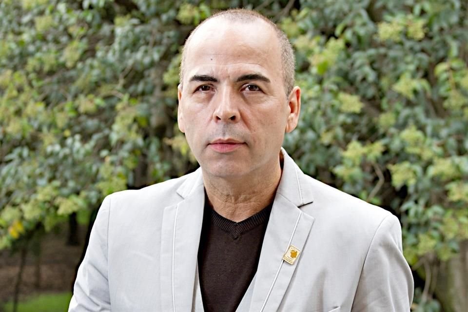 El diseñador Louis Verdad trabajó un saco que la cantante lució el fin de semana pasado en Coachella.