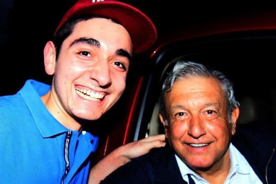 Antes de izquierda, ahora de derecha. Andrés Escandón compartía enlaces de la Presidenta Claudia Sheinbaum y también fotografías donde aparece con el ex Presidente Andrés Manuel López Obrador.