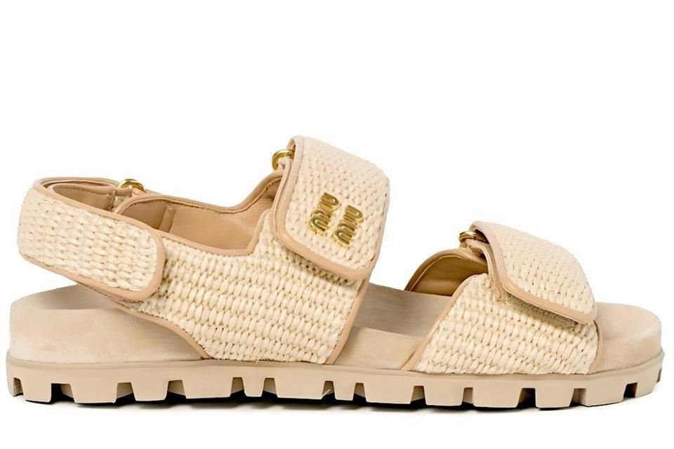 Las sandalias hechas de yute contribuyen a tener frescos los pies.