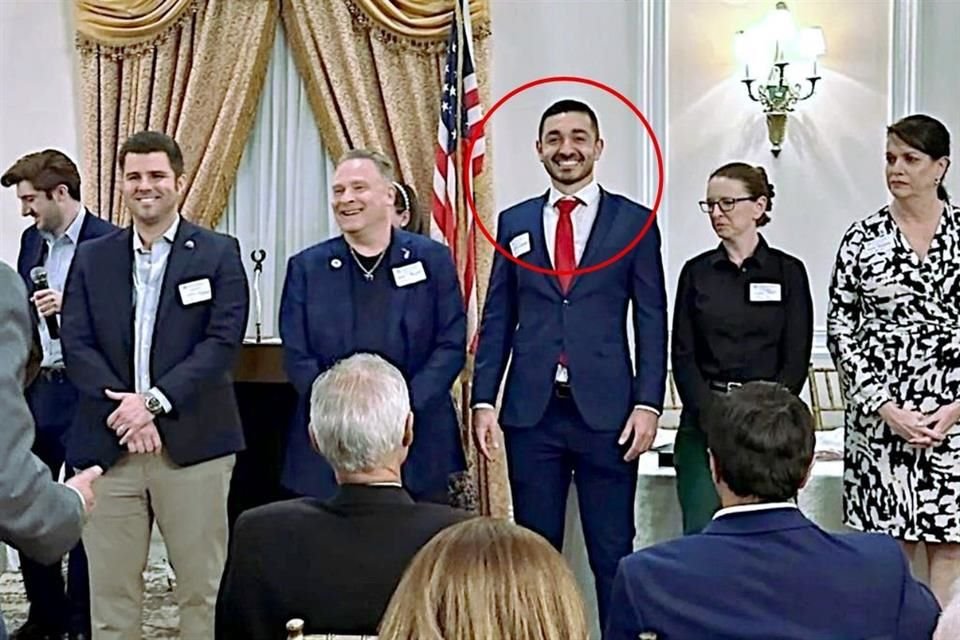 Andrés Escandón, hijo del ex Gobernador de Chiapas, Rutilio Escandón, fue electo como parte del comité del Partido Republicano en Florida.