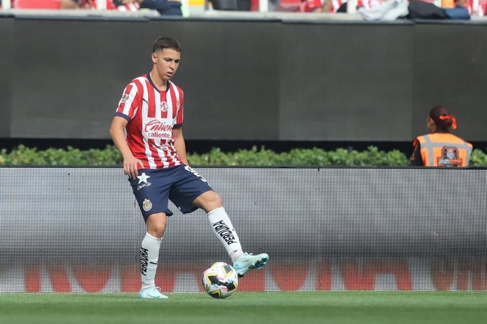 Mateo Chávez estaría jugando sus últimos minutos con las Chivas, pues apunta a llegar al AZ Alkmaar con un contrato por cuatro años.