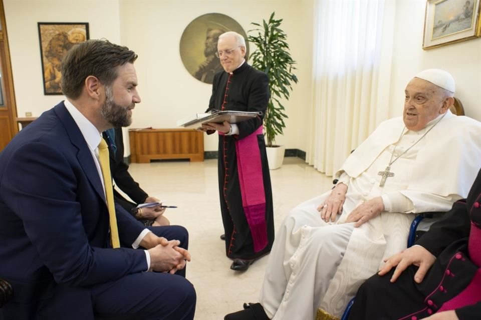 La reunión con Vance fue de unos minutos, según El Vaticano.