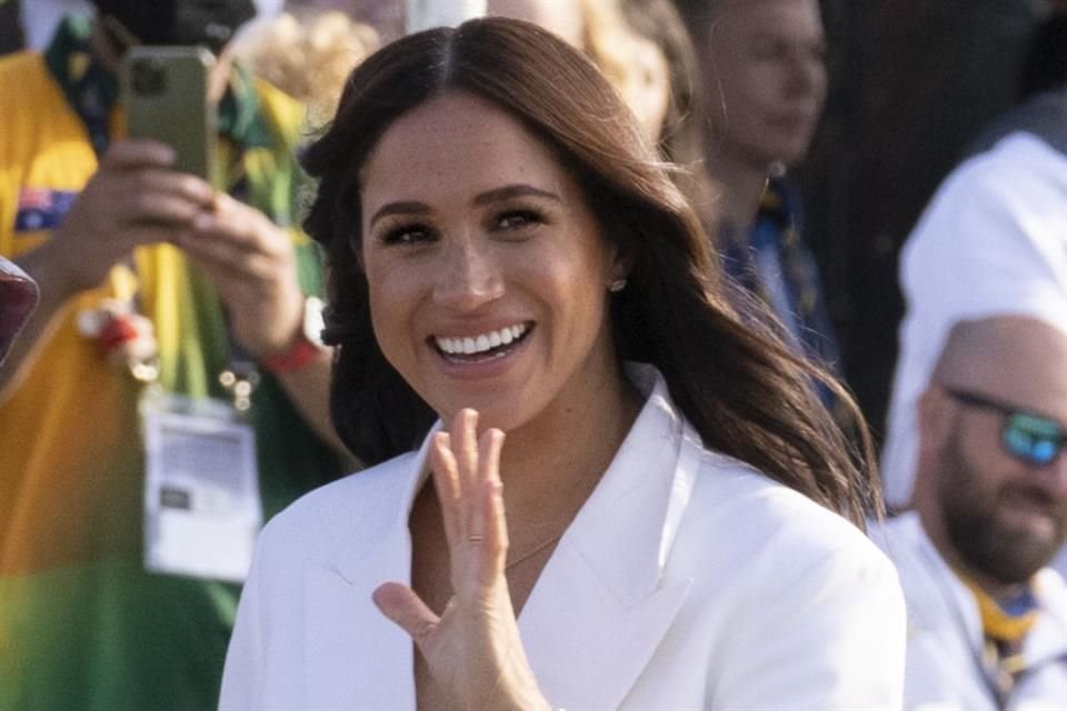 Según explica la autora, ella comenzó a desarrollar su personaje, 'Pearl Power', para una serie animada de televisión en 2019, dos años antes del anuncio de Meghan.
