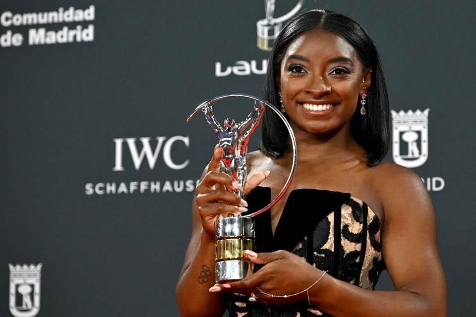 Simone Biles fue galardonada como Mejor Deportista del Año en la rama femenil por su actuación en los Juegos Olímpicos de París 2024.