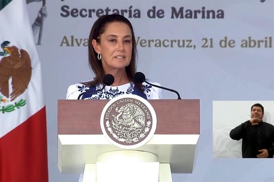 Sheinbaum en su discurso ante cadetes de la Heroica Escuela Naval Militar.