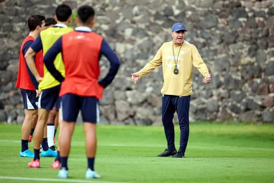 Efraín Juárez es el único técnico mexicano que luchará por el título en este Clausura 2025.