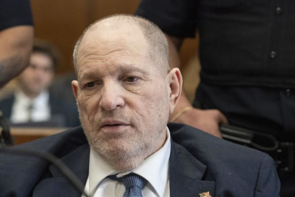 Después de un proceso de selección que duró varios días y que concluyó el lunes en un jurado de siete mujeres y cinco hombres, además de cinco jurados suplentes.