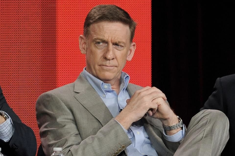 Bill Owens participa en una mesa redonda en el Showtime Winter TCA Tour en el Langham Huntington Hotel el 12 de enero de 2013, en Pasadena, California.