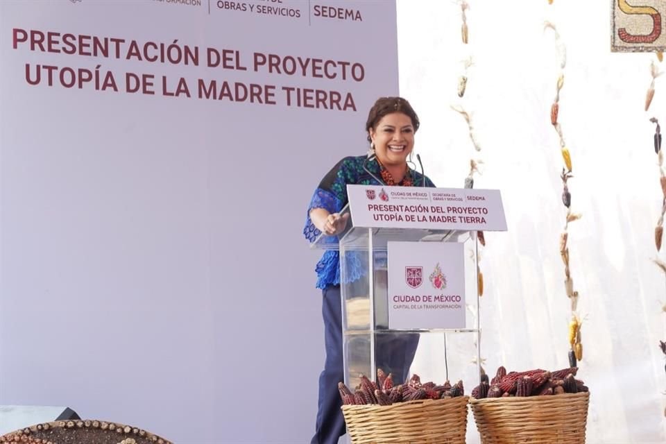 'Queremos que esta Utopía que se va a llevar a cabo tenga como protagonista al maíz de Topilejo; todas las construcciones en su parte de afuera tendrán maíz y semillas', dijo Brugada.