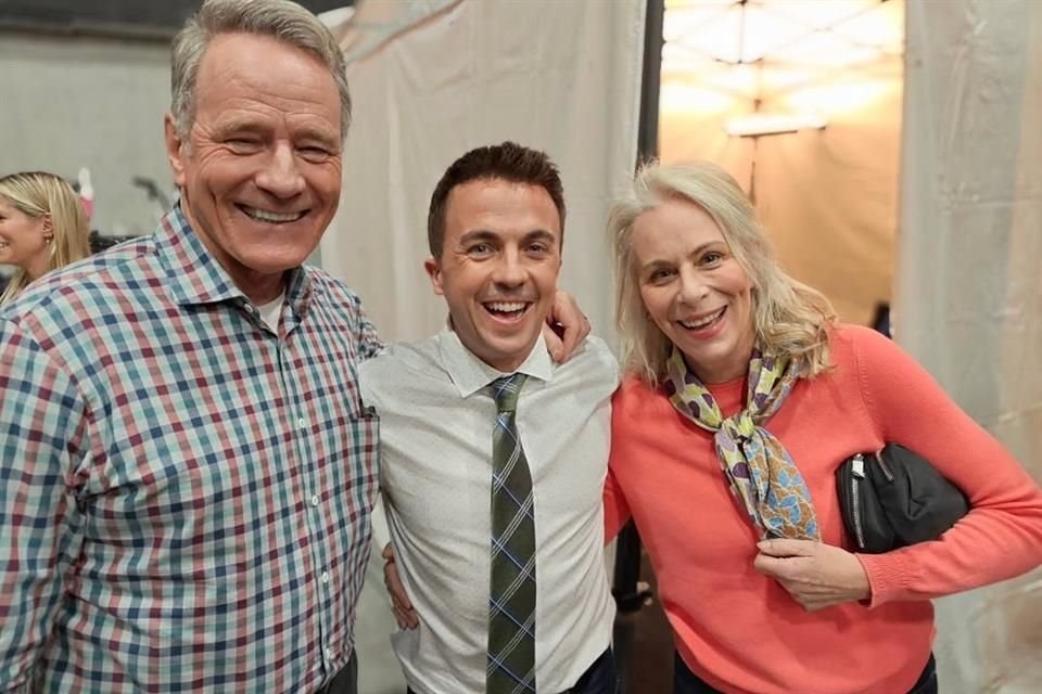 Frankie Muniz compartió en su redes la primera imagen oficial del regreso de 'Malcolm el de en Medio', junto a sus padres ficticios.