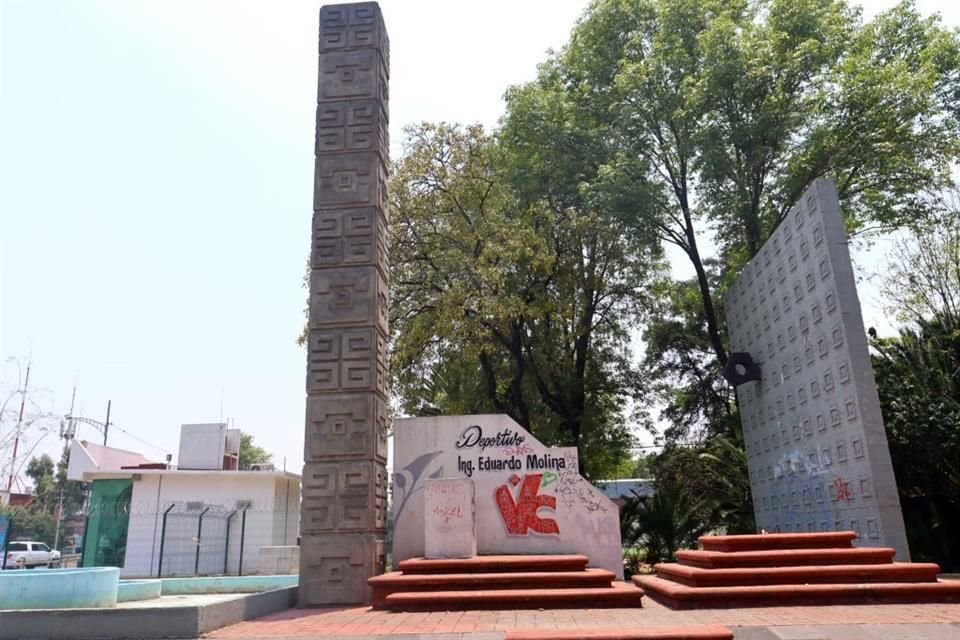 En el caso del Deportivo Eduardo Molina, los habitantes refirieron que no se entregó ninguna exposición por parte de las autoridades sobre el cierre realizado en febrero.