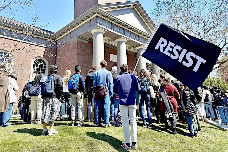 Más de 100 universidades y otras instituciones educativas estadounidenses condenaron el martes la 'interferencia política' del Presidente Trump.