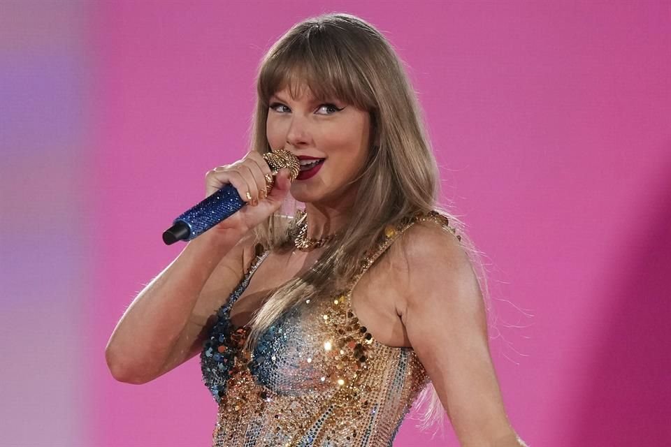 En el caso de Taylor Swift, quien se ha convertido en la artista con más nominaciones en la historia de los AMA, esta vez tiene seis oportunidades para sumar a su total histórico de 40 premios.