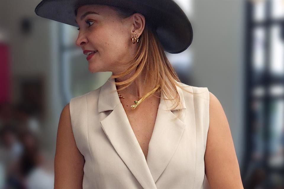 Lydia Lavín presenta coleccón VESTIGIOS EN CDMX