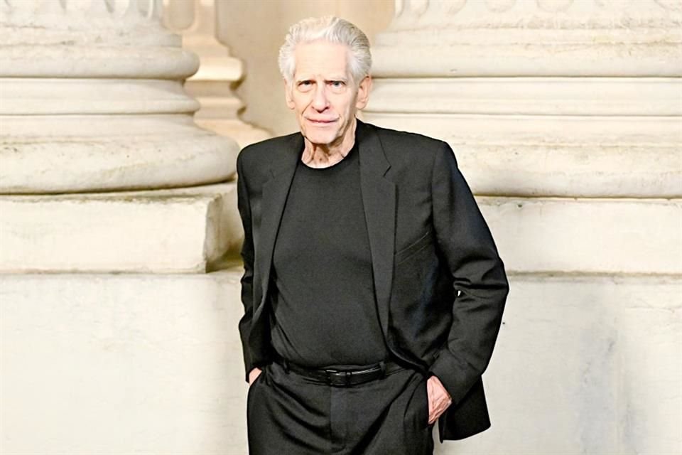 El cineasta David Cronenberg explora en 'The Shrouds', uno de sus filmes más personales a la fecha, el dolor por la muerte de su esposa.