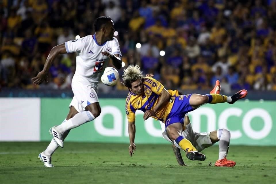 Luego entró Córdova y Tigres empezó a jugar mejor.