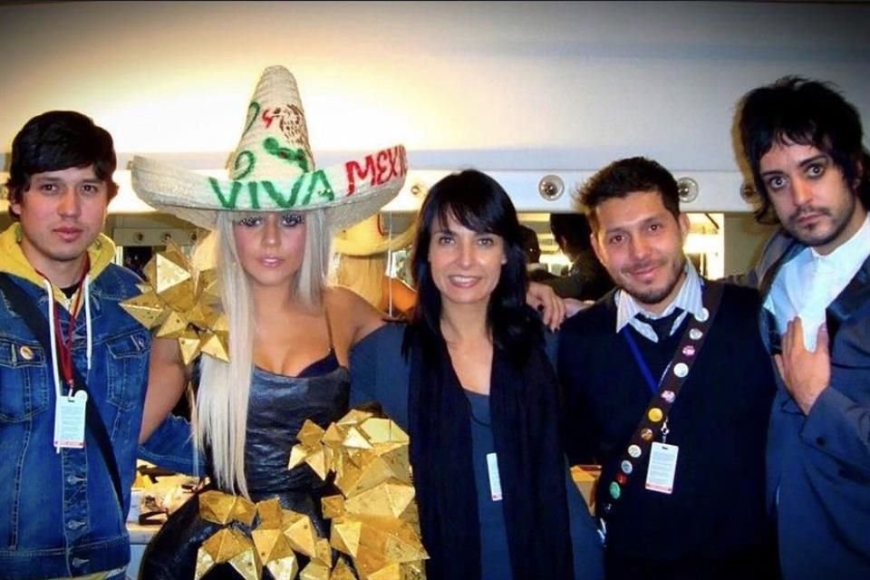 Hamurabi Castro, quien fue su label mánager en Universal Music México (matriz de Interscope), recordó que pocos medios se interesaron en aquella Stefani Joanne Angelina.