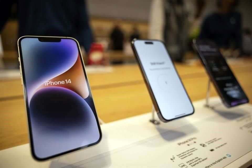 Apple ensambló iPhones por un valor de 22 mil millones de dólares en India durante los 12 meses hasta marzo, lo que representa un aumento de casi 60 por ciento en comparación con el año anterior.