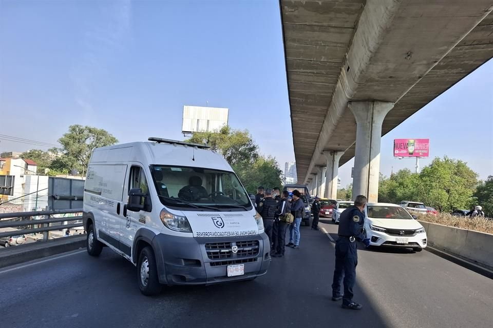 Elementos de la Fiscalía General de Justicia de la Ciudad realizaron sus diligencias correspondientes y levantaron el cuerpo.