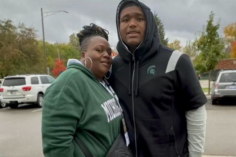 El mismo día en que fue seleccionado por los Steelers en el Draft 2025, liniero defensivo Derrick Harmon sufrió la muerte de su madre.