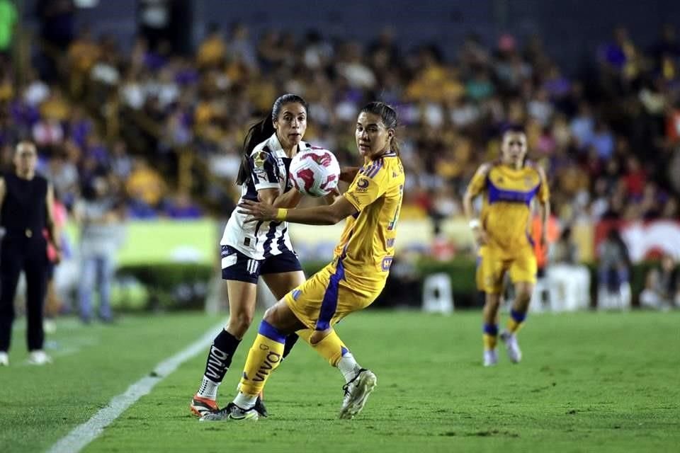 Repasa más de las acciones del partido.