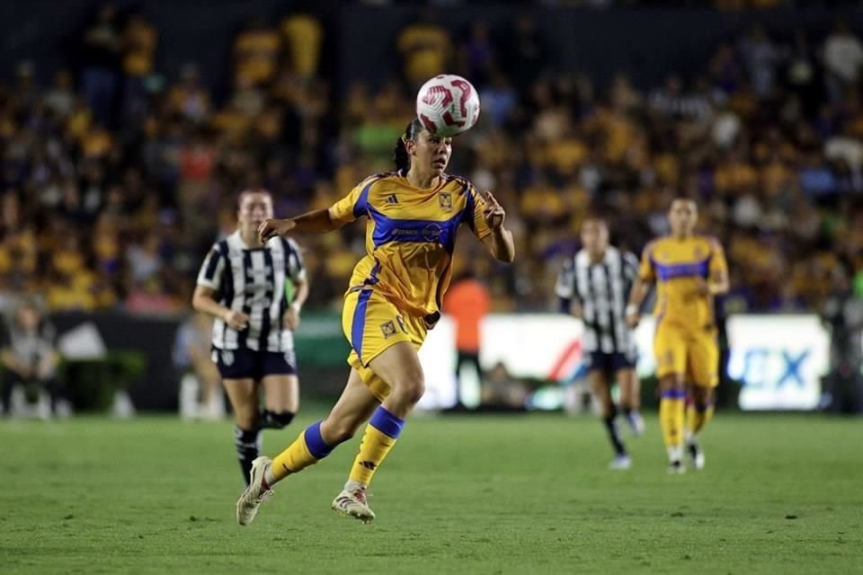Repasa más de las acciones del partido.