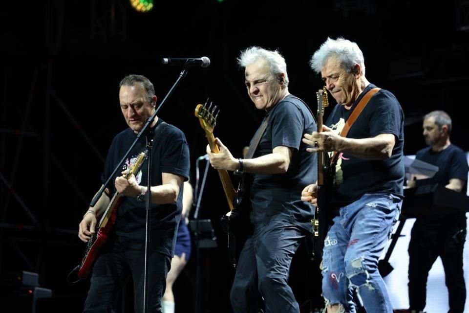 El cuarteto español tuvo una celebración taquillera en el Estadio de los Borregos.