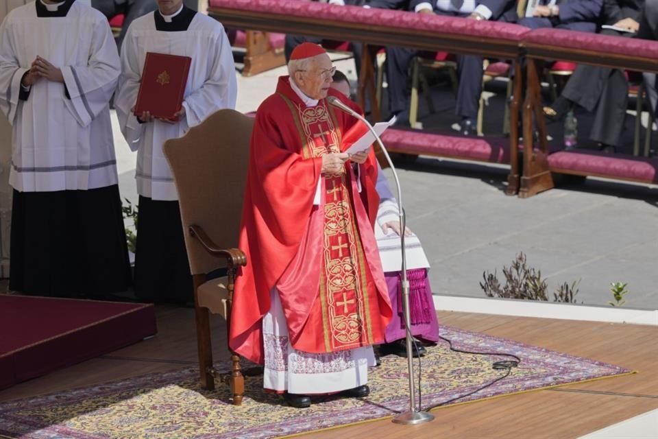 El decano del Colegio Cardenalicio aseguró que el Papa Francisco fue el Pontífice que más ha acercado la iglesia al mundo.
