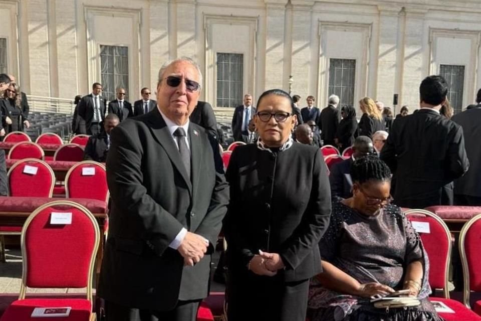 La Secretaria de Gobernación, Rosa Icela Rodríguez, asistió al funeral del Papa Francisco en representación de Presidenta Sheinbaum.