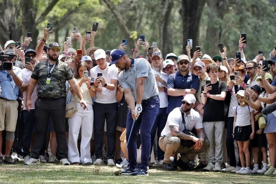 DeChambeau acecha el triunfo.