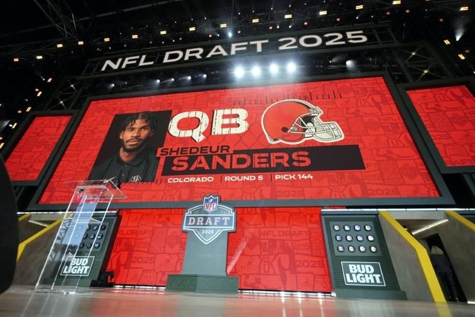 Shedeur Sanders fue seleccionado por los Browns.