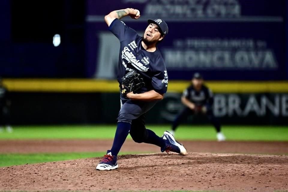 Manny Bañuelos (1-1) salió con la victoria desde la lomita.