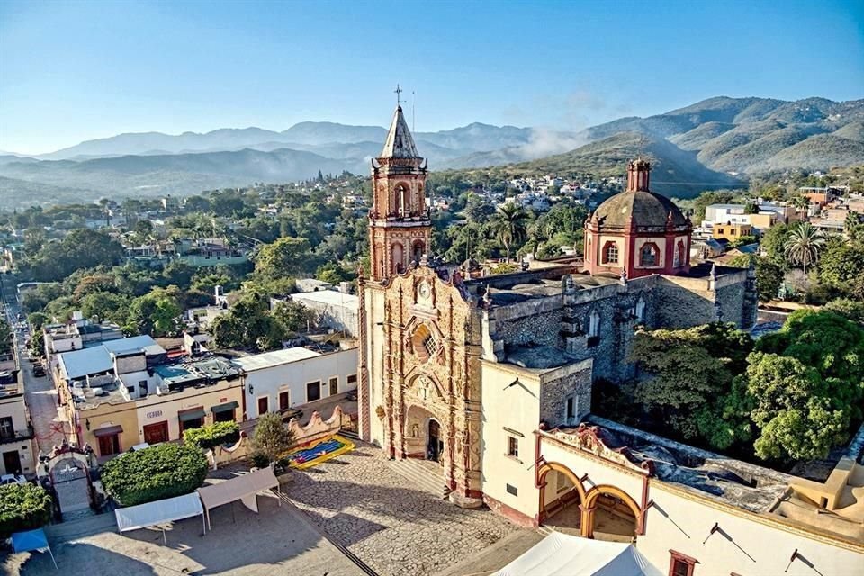 De las cinco misiones franciscanas de la Sierra Gorda declaradas Patrimonio Mundial por la Unesco, dos se encuentran directamente en la ruta.