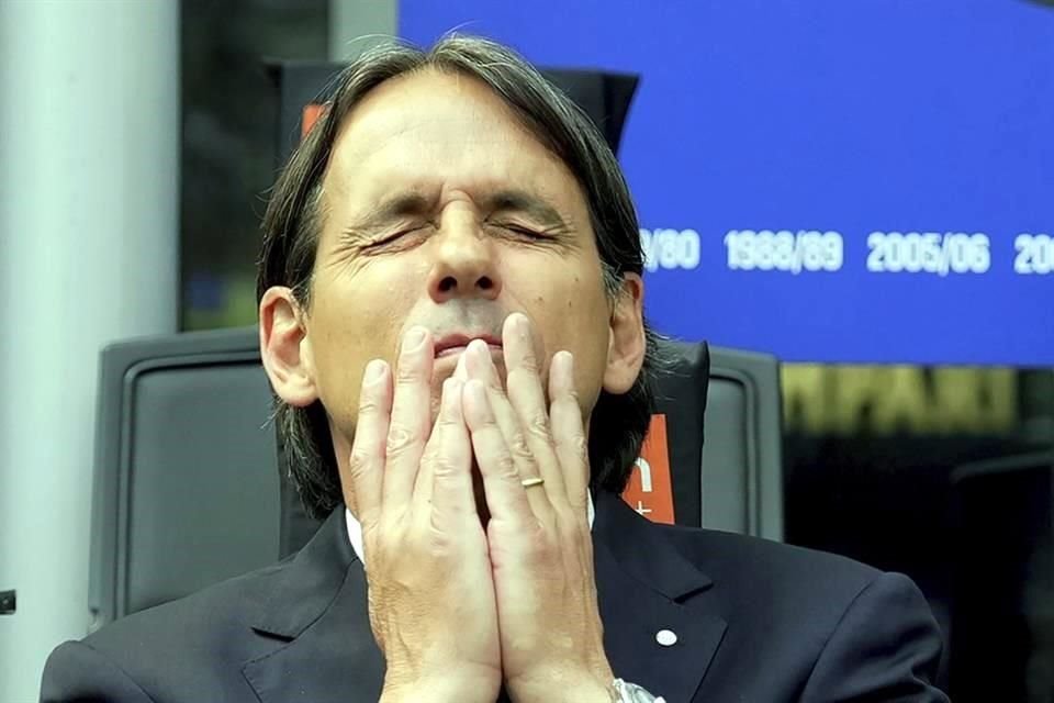 Simone Inzaghi se mostró desesperado en el banco del conjunto nerazzurri.