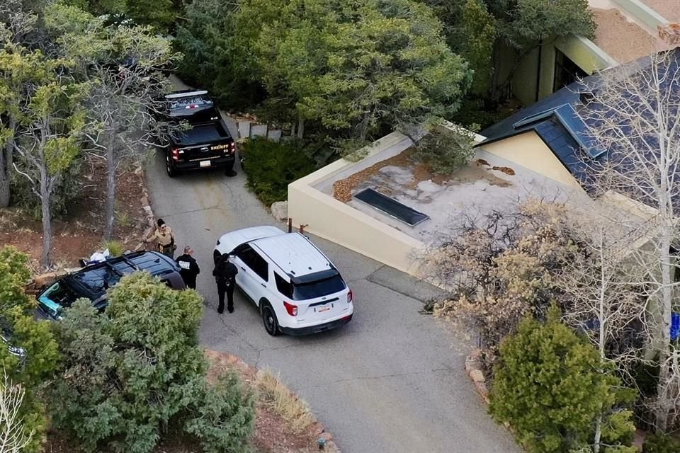 La evaluación de salud realizada en la vivienda de Hackman también se realizó para asegurar que los socorristas y el personal de los servicios de emergencia no hubieran corrido riesgos de infección.