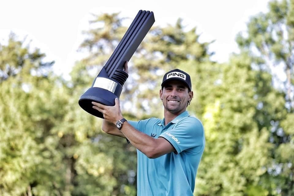Joaquín Niemann, quien había sido campeón de LIV Golf en Mayakobá, Playa del Carmen, repitió el título en suelo mexicano, pero esta vez en la CDMX.