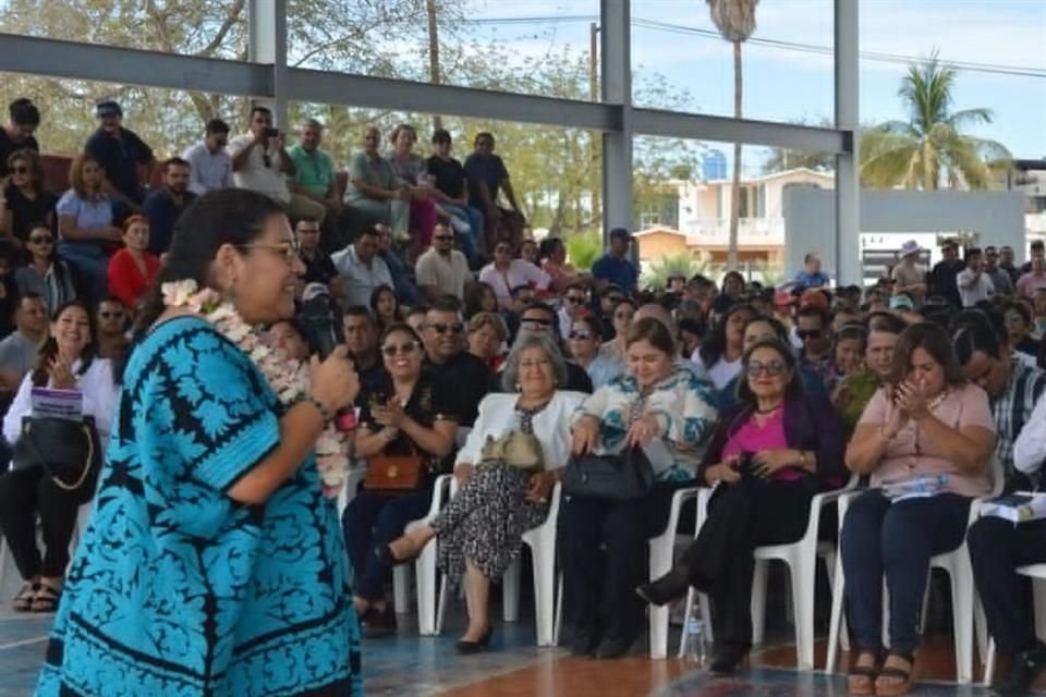 Ministra Lenia Batres acusó 'utilización abusiva' del juicio de amparo para alargar procesos jurídicos innecesariamente para ganar tiempo.