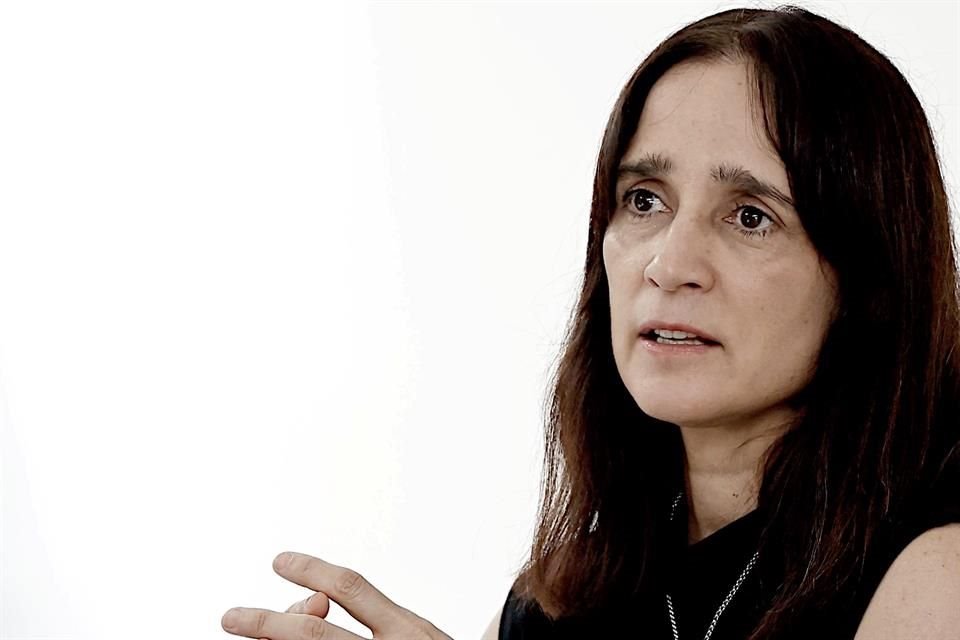 Julieta Venegas tiene 54 años.