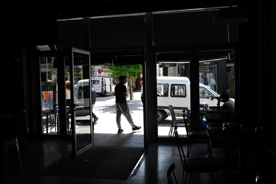 En Madrid no había cobros con tarjeta y hasta los trabajadores de restaurantes se preguntaban cómo harían para hacer frente a su jornada.
