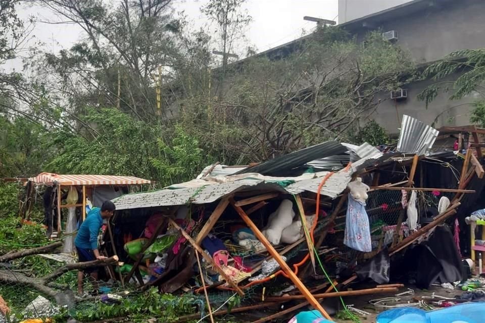 El Presidente López Obrador viajará a Veracruz el martes y presentará un plan de apoyo para los habitantes del Estado afectados por 'Grace'.