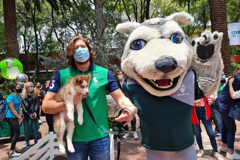 El ITAM presentó a Colmillo, un cachorro que a partir de hoy se integra a su comunidad universitaria.