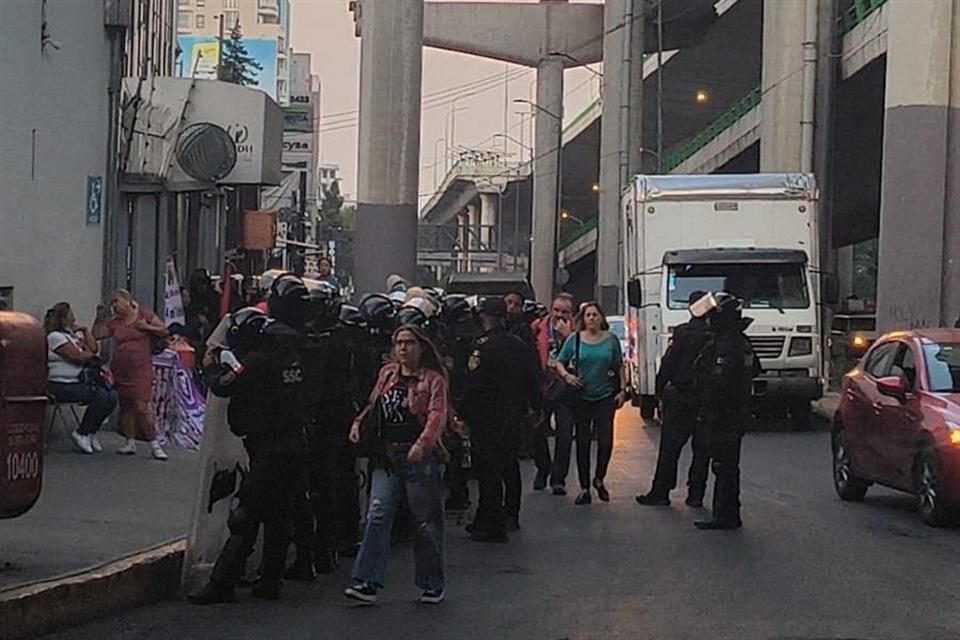 El Gobierno de la CDMX anunció que los manifestantes fueron retirados de la zona.