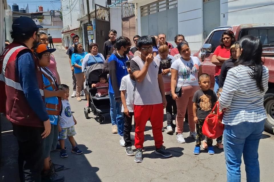 Personal de Pilares ofreció una platica informativa a los usuarios acerca de lo que se debe hacer  antes, durante y después de un sismo