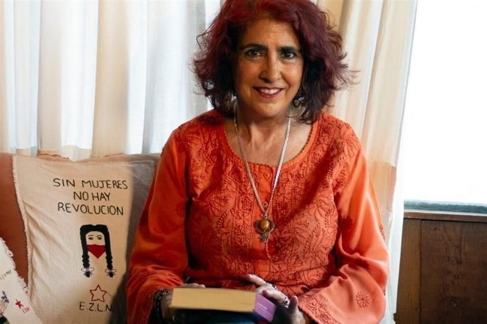 La dramaturga Estela Leñero fue galardonada con el Premio Nacional de Dramaturgia Juan Ruiz de Alarcón por el conjunto de su obra.