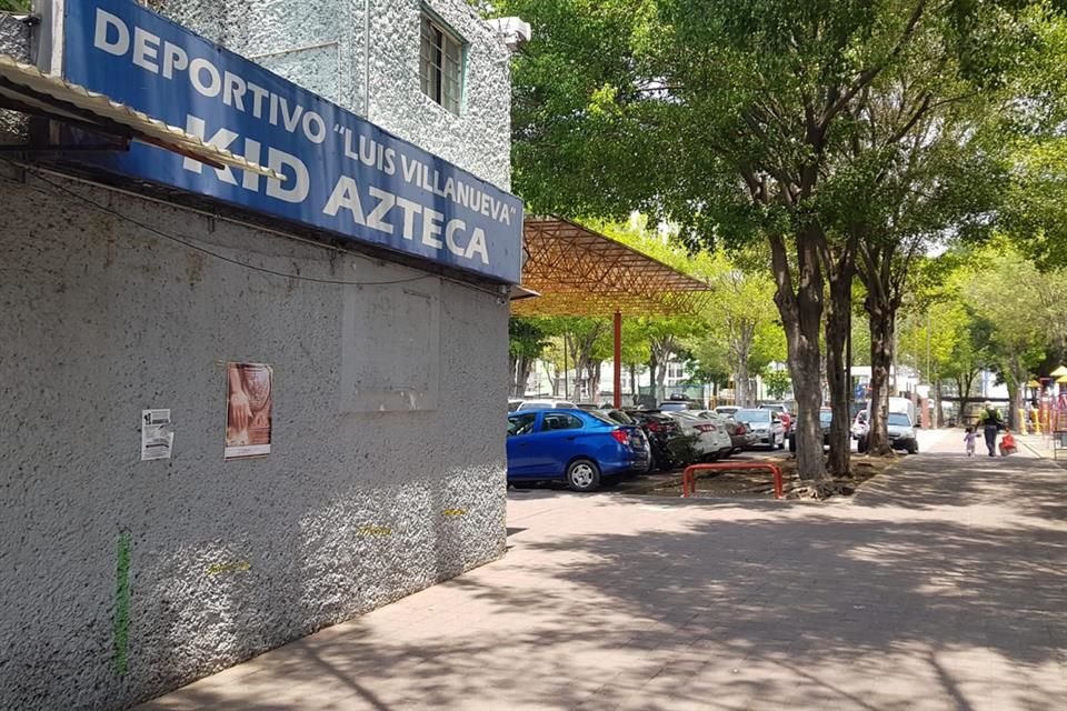 El Deportivo 'Luis Villanueva' Kid Azteca es uno de los tres predios que, plantearon autoridades, conformaría la Utopía. Vecinos buscan que el lugar sólo sea rehabilitado.