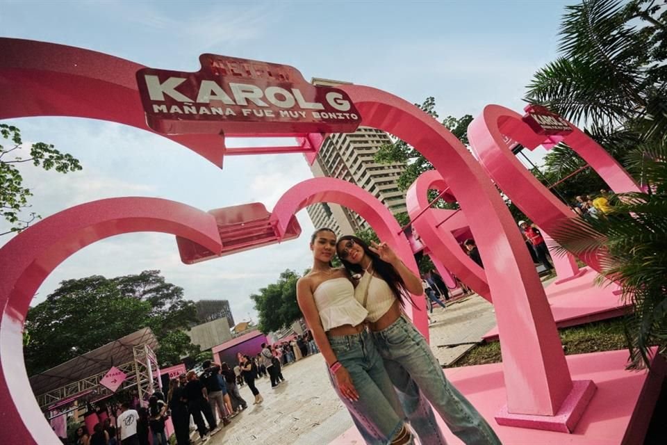 El evento de Karol G en Medellín fue para celebrar el estreno del documental de la artista, titulado 'Karol G: Mañana fue muy Bonito'.