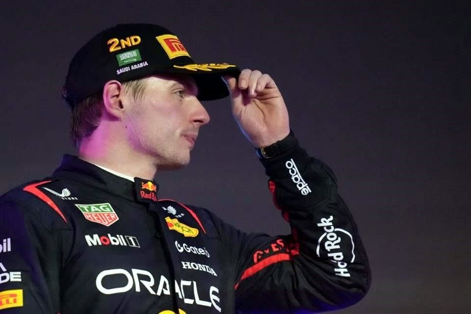 Max Verstappen debuta como padre.