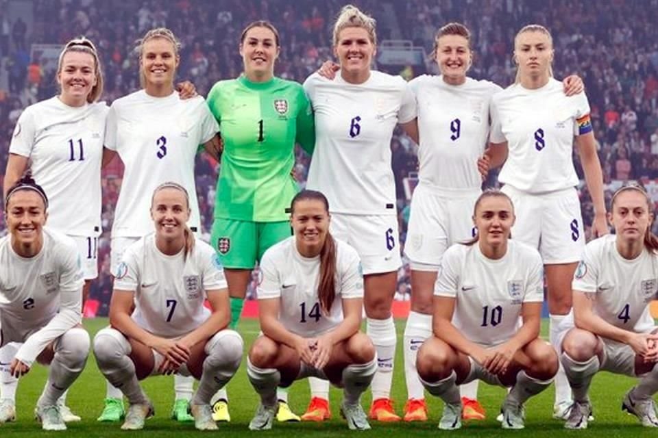 El futbol femenil no tendrá jugadoras trans.