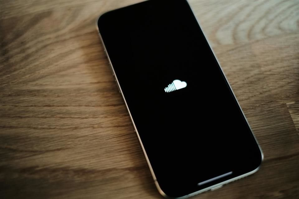 Eliah Seton, CEO de SoundCloud, explica la estrategia de la plataforma musical dirigida a artistas y escuchas mexicanos.